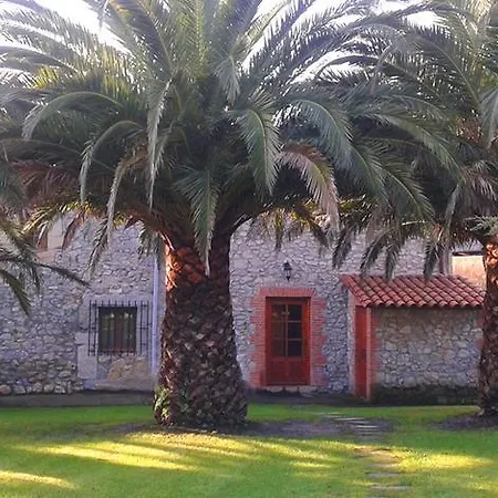 La Curva Surfhouse فندق مبيت وإفطار لوريدو