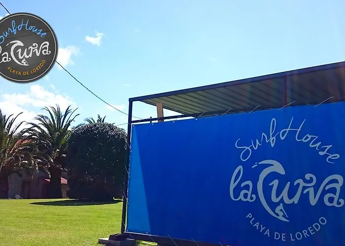 La Curva Surfhouse Bed and breakfast 2*