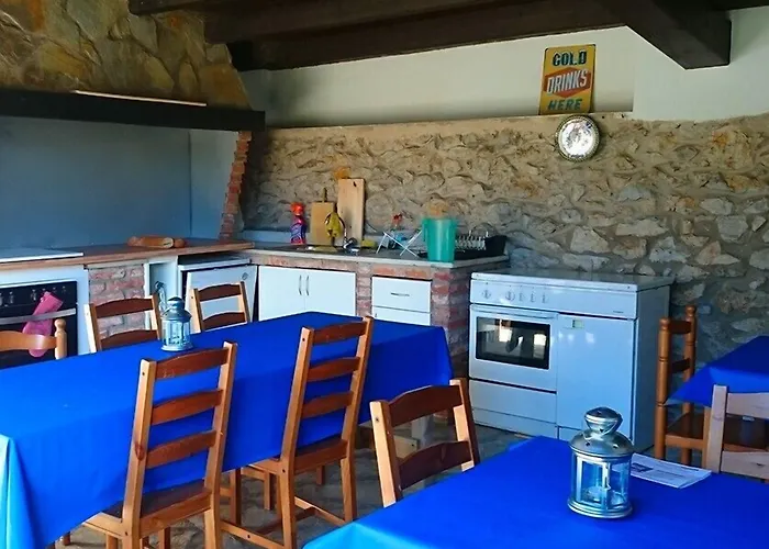 La Curva Surfhouse 2* لوريدو