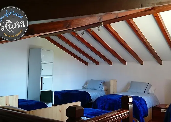 La Curva Surfhouse فندق مبيت وإفطار